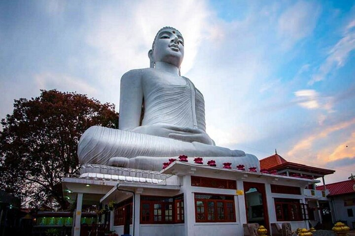 Bahirawakanda Temple Buddha Statue, Kandy 